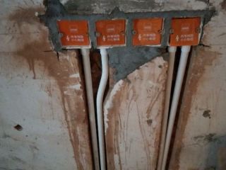 水、电管开槽施工