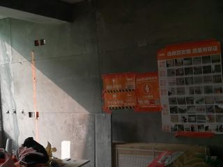 厨房、卫生间墙砖施作