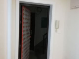 成品门及墙纸铺贴