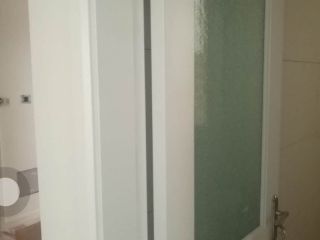 成品门及墙纸铺贴