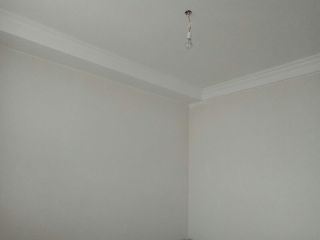 墙、顶面乳胶漆及墙纸铺贴