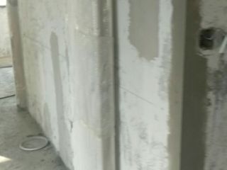 强、弱电路穿线施作