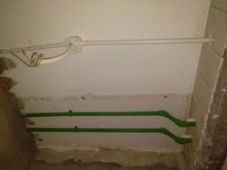 水、电管开槽施工