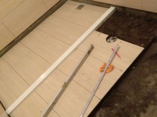 地砖铺贴及地面找平施作