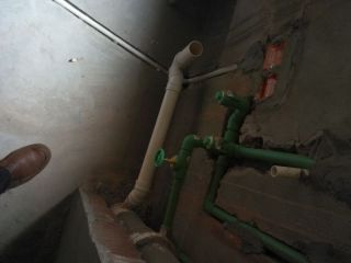 水、电管开槽施作