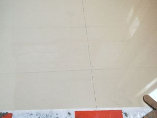 地砖铺贴及地面找平施作
