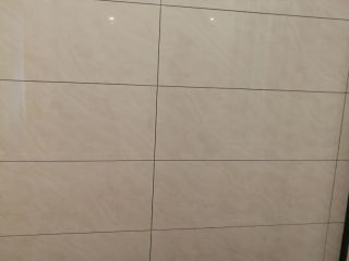 厨房、卫生间墙砖施作