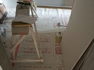 地砖铺贴及地面找平施作