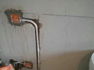 水、电管开槽施工