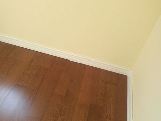 套装门、踢脚线安装