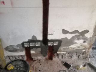 水、电管开槽施作