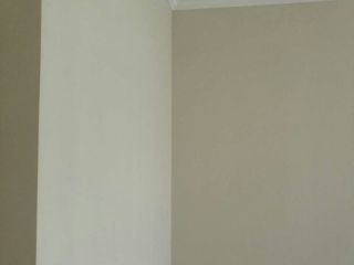 墙、顶面乳胶漆及墙纸铺贴