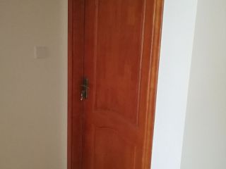成品门及墙纸铺贴