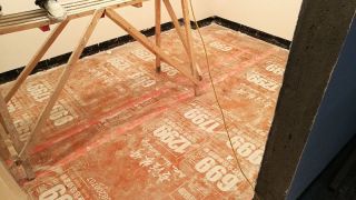 地砖铺贴及地面找平施作
