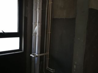 强、弱电路穿线施作
