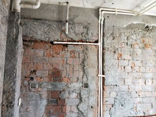 强、弱电路穿线施作