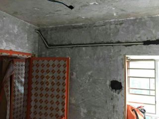 强、弱电路穿线施作