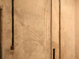 水、电管开槽施工