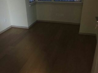 实木复合地板铺设