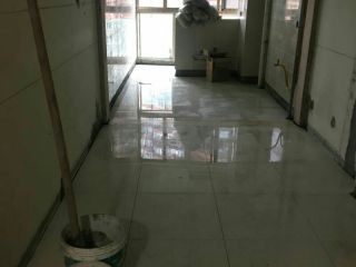 地砖铺贴及地面找平施作