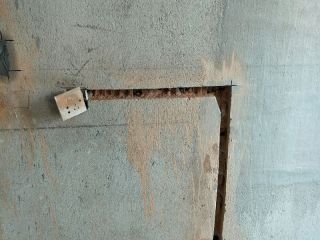 水、电管开槽施工