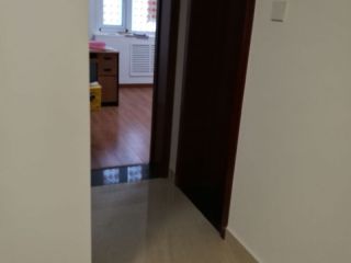 成品门及墙纸铺贴