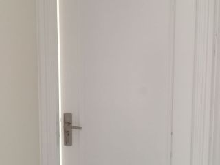 套装门、踢脚线安装