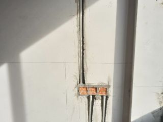 水、电管开槽施作