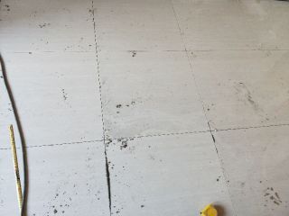 地砖铺贴及地面找平施作