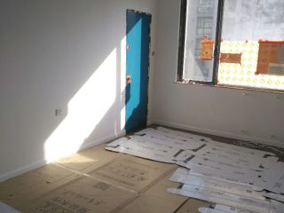 成品门及墙纸铺贴