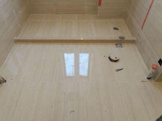 地砖铺贴及地面找平施作