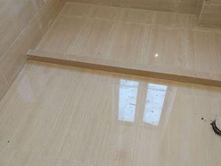 地砖铺贴及地面找平施作