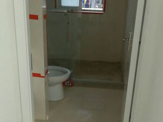 成品门及墙纸铺贴