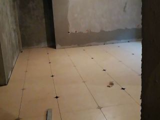 地砖铺贴及地面找平施作