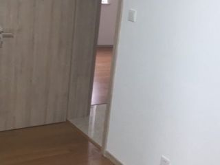 套装门、踢脚线安装