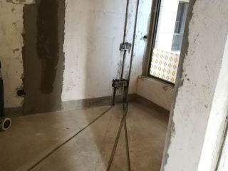 水、电管开槽施作