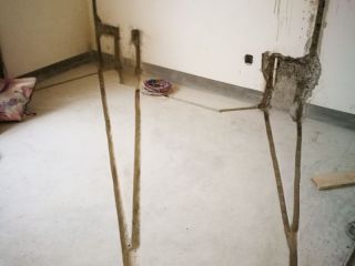 水、电管开槽施作