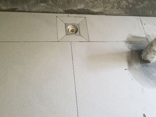 地砖铺贴及地面找平施作