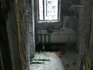 水、电管开槽施作