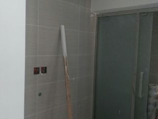 成品门及墙纸铺贴