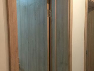 套装门、踢脚线安装