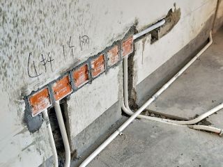 水、电管开槽施工