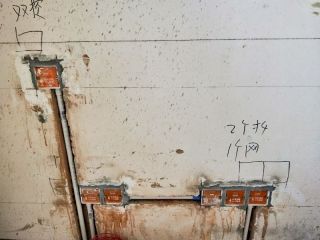 水、电管开槽施工