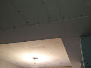 地砖铺贴及地面找平施作