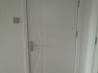 成品门及墙纸铺贴