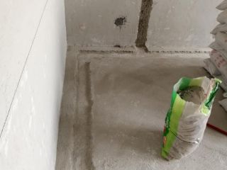 水、电管开槽施作