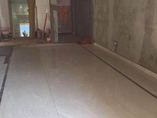 地砖铺贴及地面找平施作