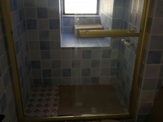 成品门及墙纸铺贴