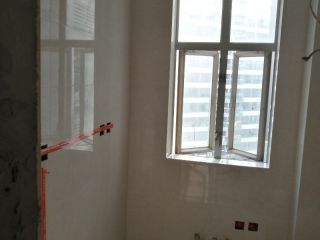 地砖铺贴及地面找平施作