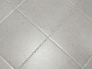 地砖铺贴及地面找平施作